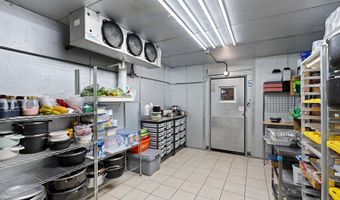 484 N DUPONT Hwy, Dover, DE 19901