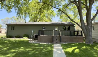 814 S Park St, Aberdeen, SD 57401