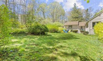 67 Obtuse Hill Rd, Brookfield, CT 06804