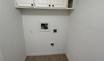 205 S Parkway Dr, Alvarado, TX 76009