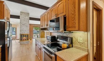 2110 Ashmore Dr, Ames, IA 50014