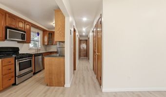 576 Avenue E 2, Bayonne, NJ 07002