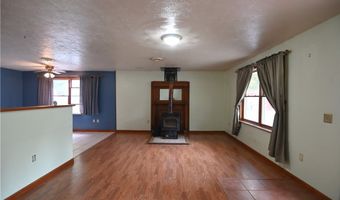 6610 6th Ave, Andover, OH 44003