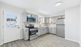 10 W 41st St, Anderson, IN 46013