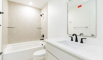 4 Lauder Cir, Bella Vista, AR 72715