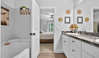 151 Rolling Woods, Hull, GA 30646