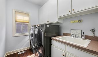 199 Raleigh Ct, Aurora, OH 44202