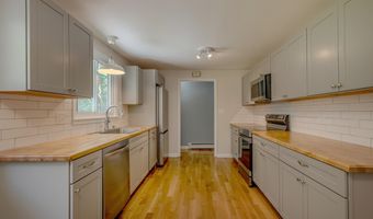 107 Colbrook Dr, Arlington, VT 05250