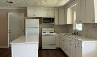 813 W 12th St, Alma, GA 31510
