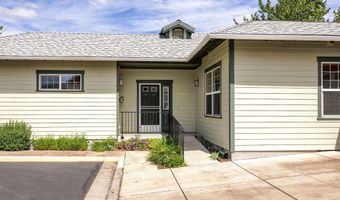 877 N Mountain Ave, Ashland, OR 97520