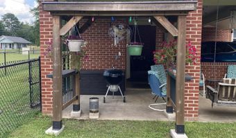 903 N Boulevard Dr, Amory, MS 38821
