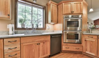 5 Heron Marsh Ln, Brookline, NH 03033