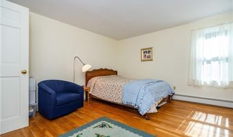 44 Smoke Ridge Dr, North Kingstown, RI 02852