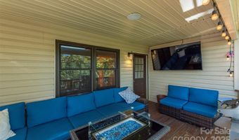 32 Foxberry Dr, Arden, NC 28704