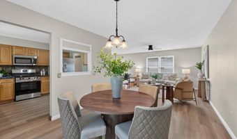 930 Bellestri Dr, Ballwin, MO 63021