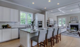 934 19TH St S, Arlington, VA 22202