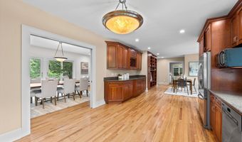 340 Orchard Hills Dr, Ann Arbor, MI 48104