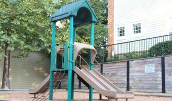 6480 CHEYENNE Dr 201, Alexandria, VA 22312