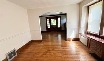 2420 E Market St 1, Akron, OH 44312