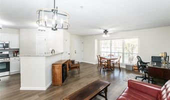 1622 Forest Springs Ln A, Ballwin, MO 63021