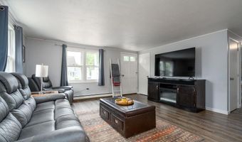 14 2nd St, Rochester, NH 03867