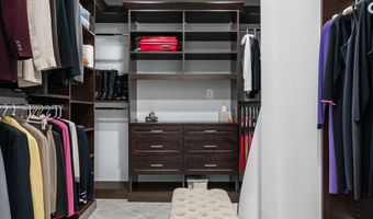 2317 S QUEEN St, Arlington, VA 22202