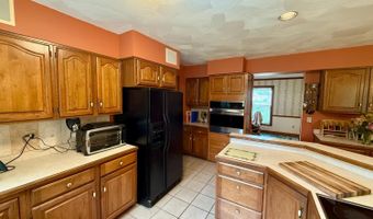 14 Beechwood Ct, Batesville, IN 47006