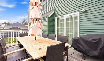 580 Old Main St, Coventry, RI 02816