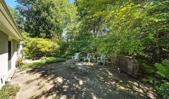 10 CAREY, Ambler, PA 19002