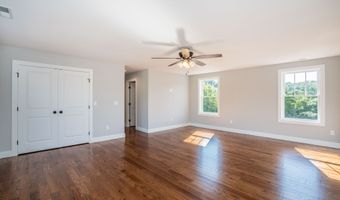 927 High Rd, Berlin, CT 06037