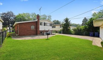108 N May St, Addison, IL 60101