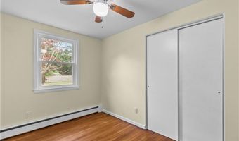 109 W Shore Dr, Coventry, RI 02816