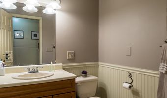 9 Kennebec Cir, Bath, ME 04530