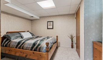 2151 332nd Ave, Dyersville, IA 52040