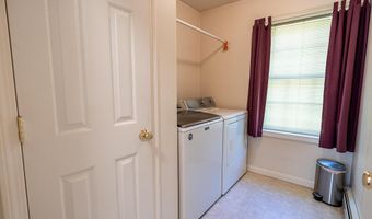 77 Knowles Rd, Belgrade, ME 04917