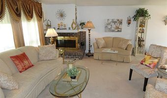 58 Dalewood Dr, Amherst, NY 14228