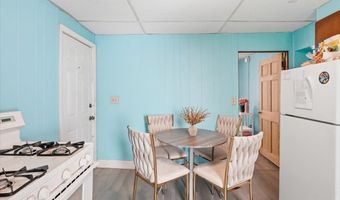 64 Hyde St, Burlington, VT 05401