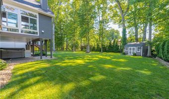 1045 N Quarry Rd, Amherst, OH 44001