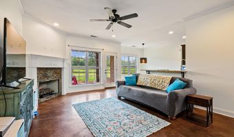 111 London Cv, Batesville, MS 38606
