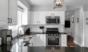 34 Green Meadow Blvd, Middletown, NJ 07748