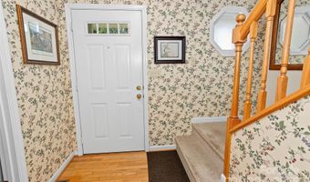 6 Oak Grove Rd, Arden, NC 28704