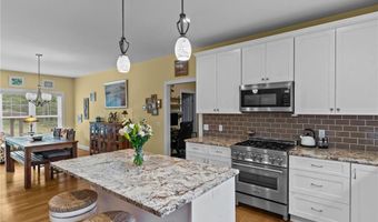 106 White Pines Trl, Charlestown, RI 02813