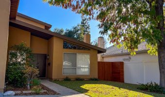 5458 Softwind Way, Agoura Hills, CA 91301
