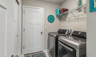 810 NE Meadow Landing Dr, Ankeny, IA 50021