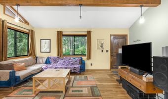 20151 S HENRICI Rd, Oregon City, OR 97045
