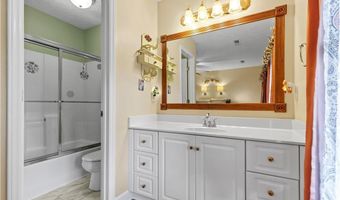 108 Camden Ct, Advance, NC 27006