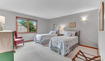 23 Gatehouse Ln, Amherst, NY 14051