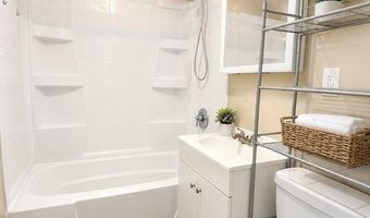 28 Richmond St, Blackstone, MA 01504