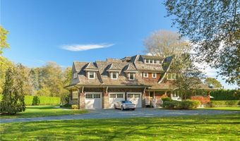 10 Ocean Lawn Ln, Newport, RI 02840