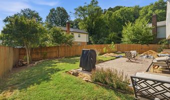 6812 LAMP POST Ln, Alexandria, VA 22306
